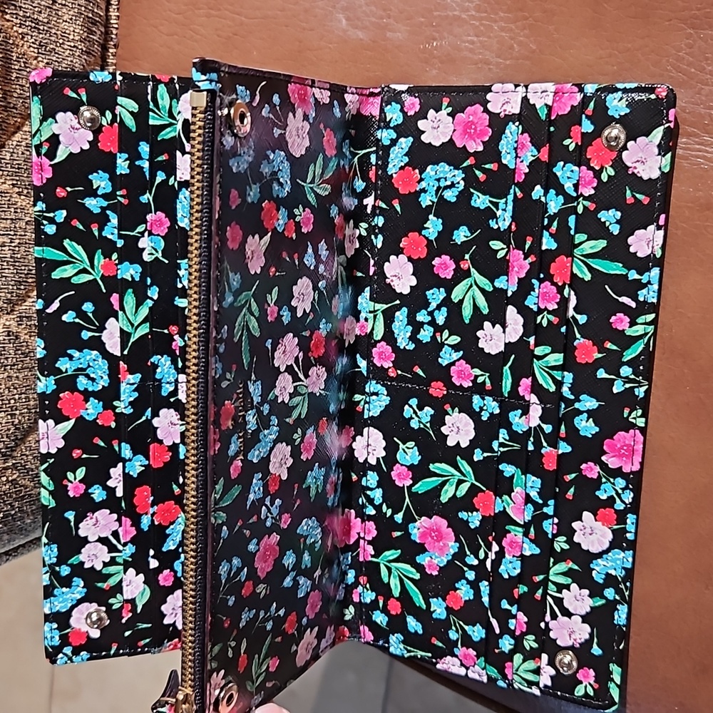 Kate Spade Floral Wallet in Red and Blue - Picture 3 of 4